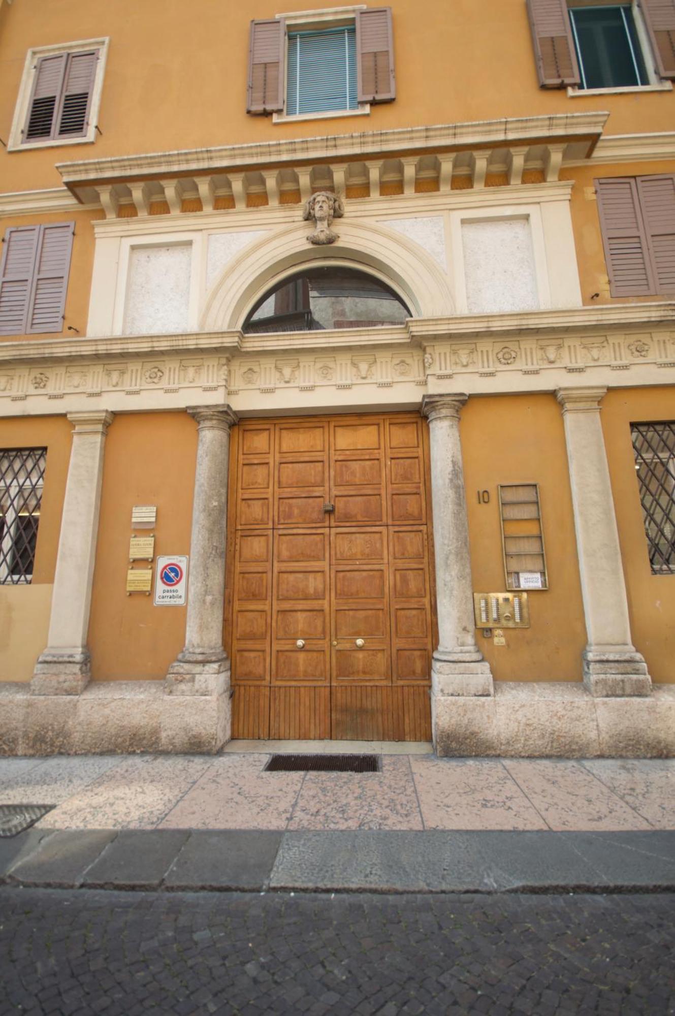 Room Verona Ai Duchi מראה חיצוני תמונה