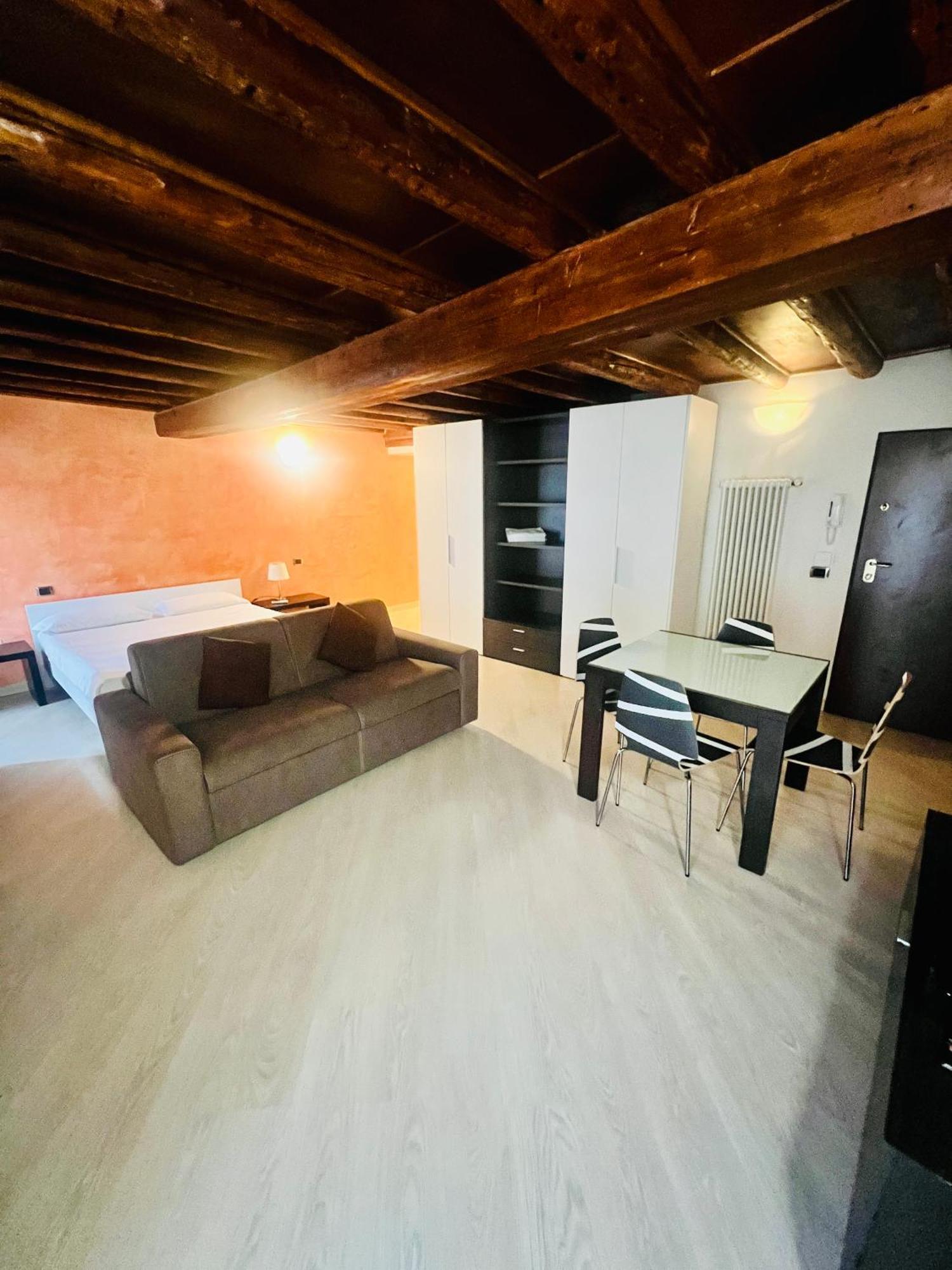 Room Verona Ai Duchi מראה חיצוני תמונה